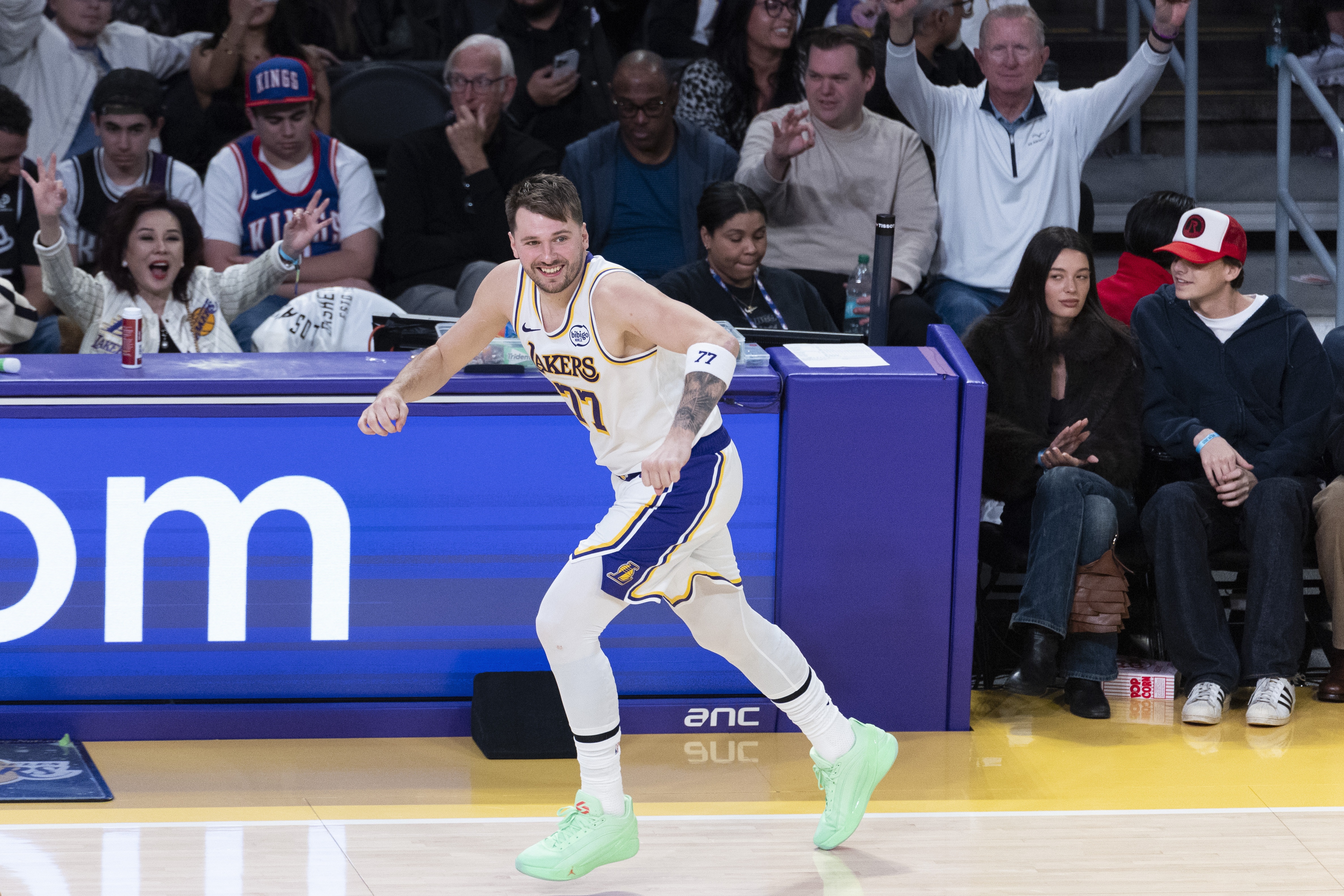 星空体育app官方网站-东契奇场均33分和科比35.4分相比含金量如何?各方面都远远比不上